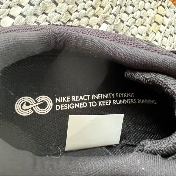 Nike React Infinity Flyknit Running Sneakers - Picture 4 of 4